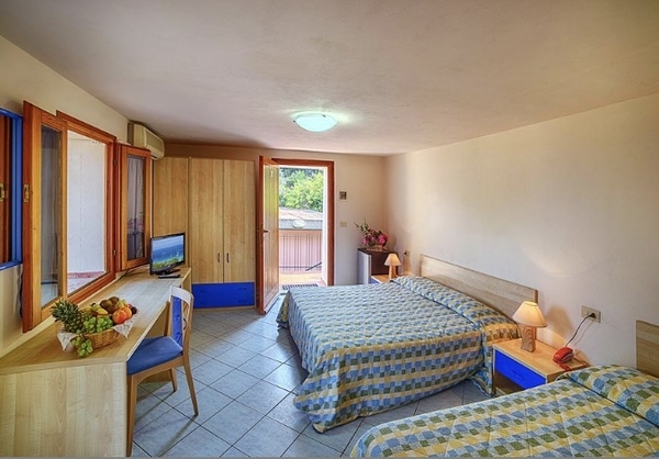 HOTEL CASA ROSA - ISOLA D'ELBA - LINGUA E AMBIENTE